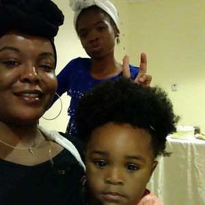 Meet your Posher, Khadija